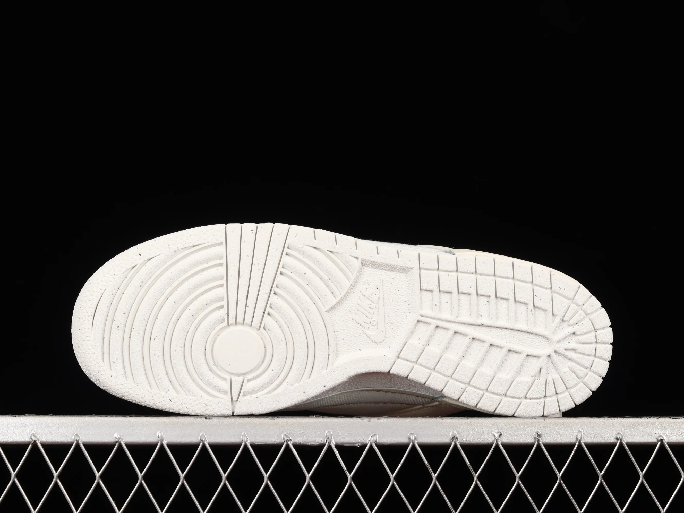 All categories Nk SB Dunk series Nk SB Dunk Low low-top sneakers J version Nk Dunk Low Disrupt 2 "Desert Bronze" New deconstructed style lightweight dunk low-top casual sports skateboard shoes DH4402-100